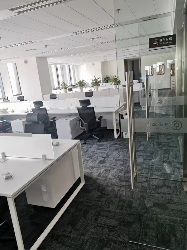 Mesh Swivel Recliner Chair Comfortable and Ergonomic for Modern Office or Computer